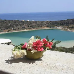 Casa vacanze Dammuso La Terrazza Sul Lago, Pantelleria